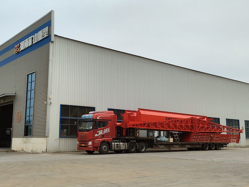 電動(dòng)葫蘆門式起重機(jī) 2臺(tái) MHxh10t—27m 制作完成，發(fā)往甘肅蘭州交付客戶使用