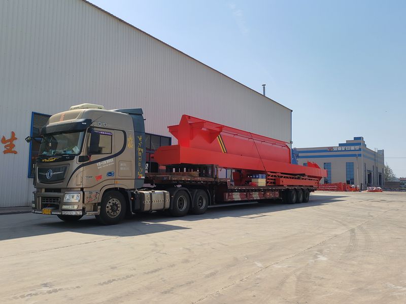 電動(dòng)葫蘆門式起重機(jī) MHxh16t—32m 制作完成，發(fā)往新疆交付客戶使用。