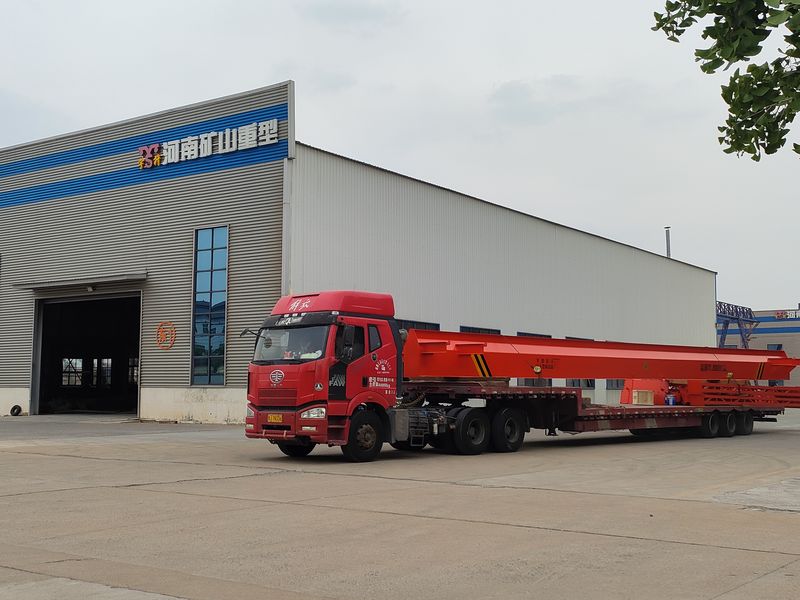 電動(dòng)葫蘆門式起重機(jī) MHxh10t—20m 制作完成，發(fā)往新疆交付客戶使用。