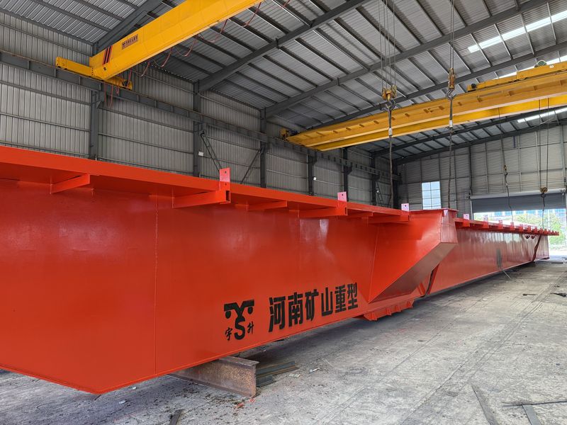 河北邯鄲某鋼鐵貿(mào)易商，2025年已在我公司采購四臺(tái)MG通用門式起重機(jī)，我公司根據(jù)客戶的實(shí)際使用工況，按需設(shè)計(jì)制作，滿足客戶的要求。