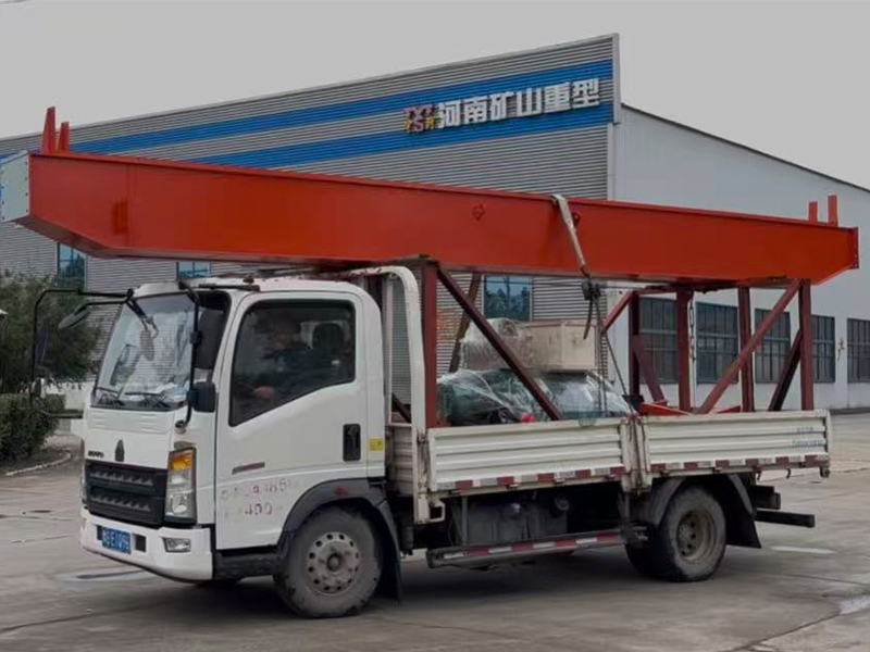 葫蘆雙梁起重機(jī) LH16t-8.5m 制作完成 裝車發(fā)出